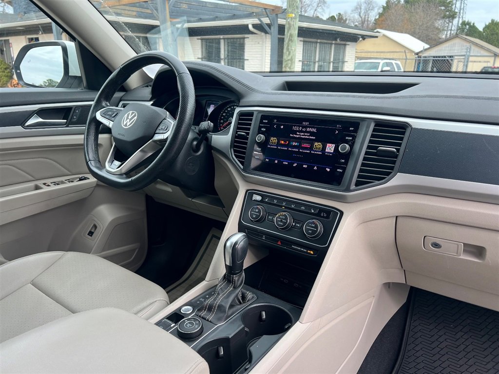 Used 2021 Volkswagen Atlas SE image 25