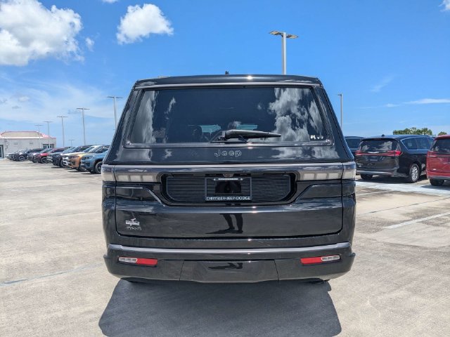 New 2026 Jeep Grand Wagoneer L Summit AWD/4WD image 5