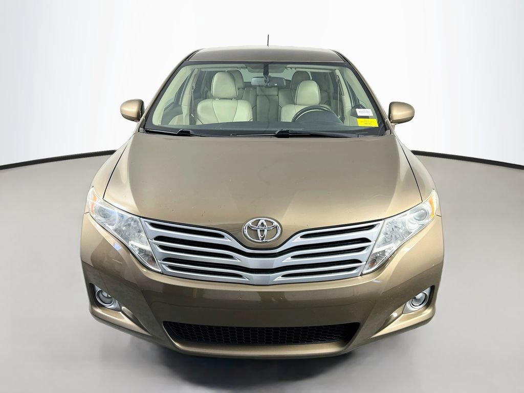 Used 2011 Toyota Venza w/ Leather Pkg FWD image 2