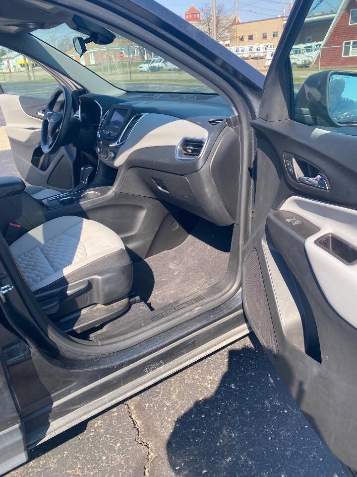 Used 2021 Chevrolet Equinox LS w/ LS Convenience Package AWD/4WD image 10