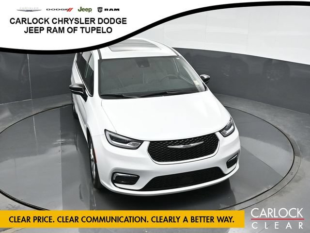 Used 2026 Chrysler Pacifica Limited FWD image 54