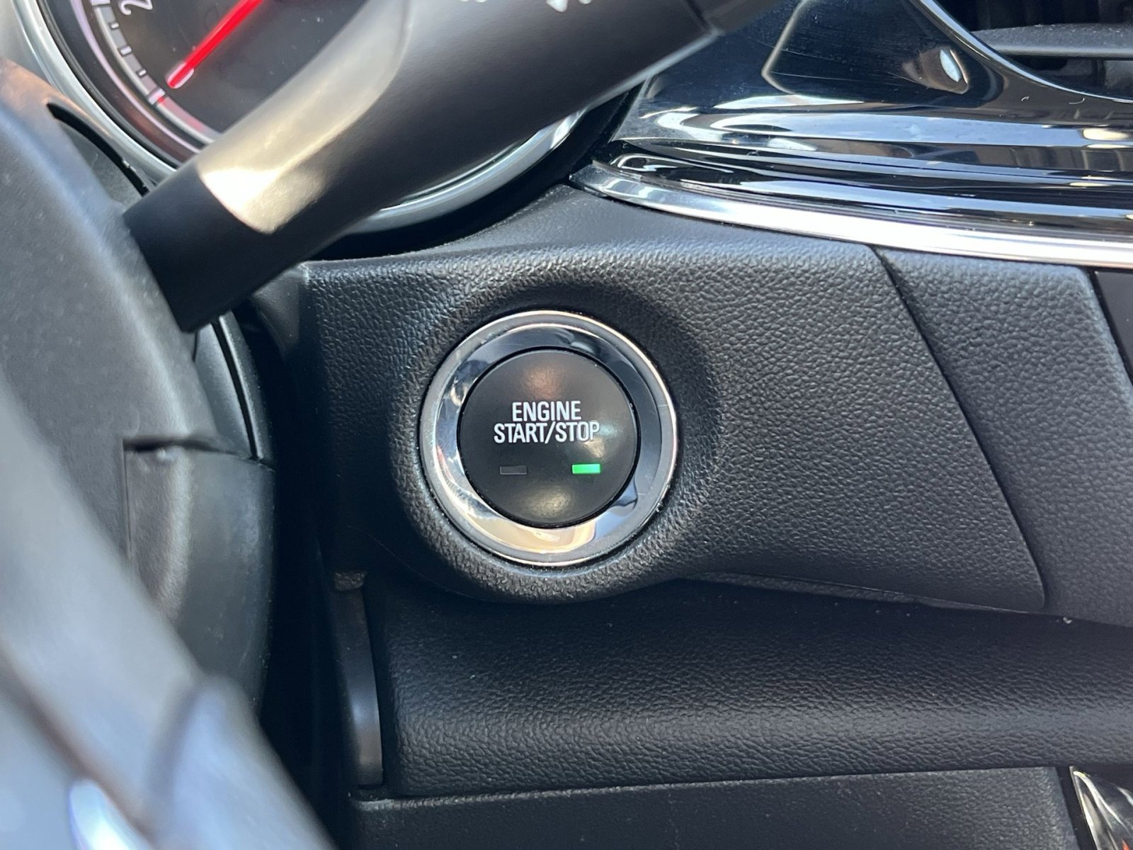 Used 2018 Buick Regal Essence w/ Driver Confidence Package #1 image 35