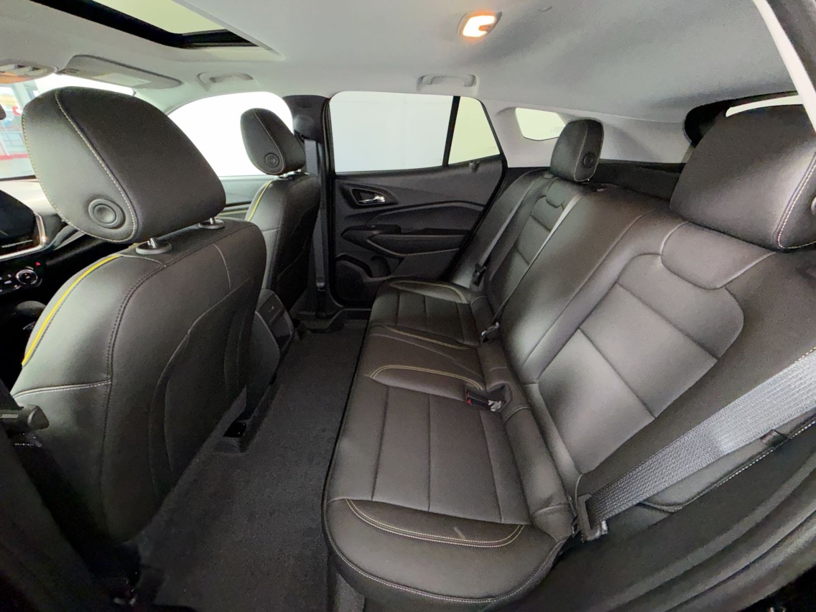 New 2026 Chevrolet Trax ACTIV w/ Sunroof Package FWD image 25
