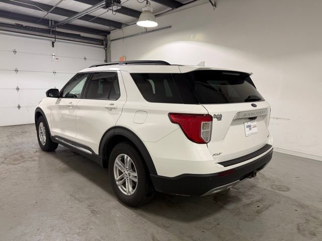 Used 2021 Ford Explorer XLT w/ Equipment Group 202A image 5