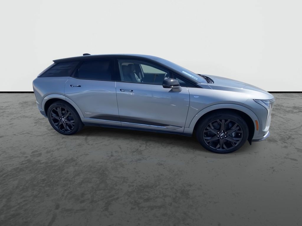 New 2026 Cadillac Optiq V w/ LPO, Floor Liner Package AWD/4WD image 9