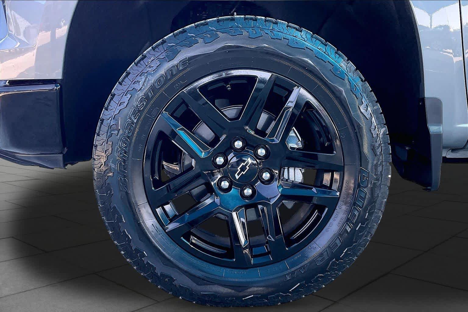 Used 2026 Chevrolet Silverado 1500 LT Trail Boss w/ LT Trail Boss Premium Package AWD/4WD image 11