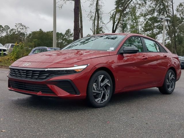 New 2025 Hyundai Elantra Sport FWD image 2