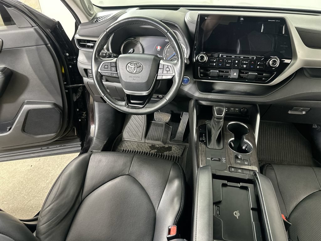 Used 2022 Toyota Highlander Platinum FWD image 20