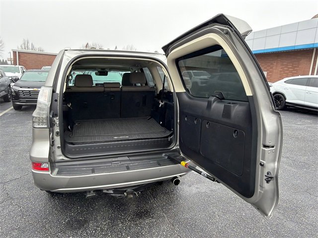 Used 2023 Lexus GX 460 Premium image 18