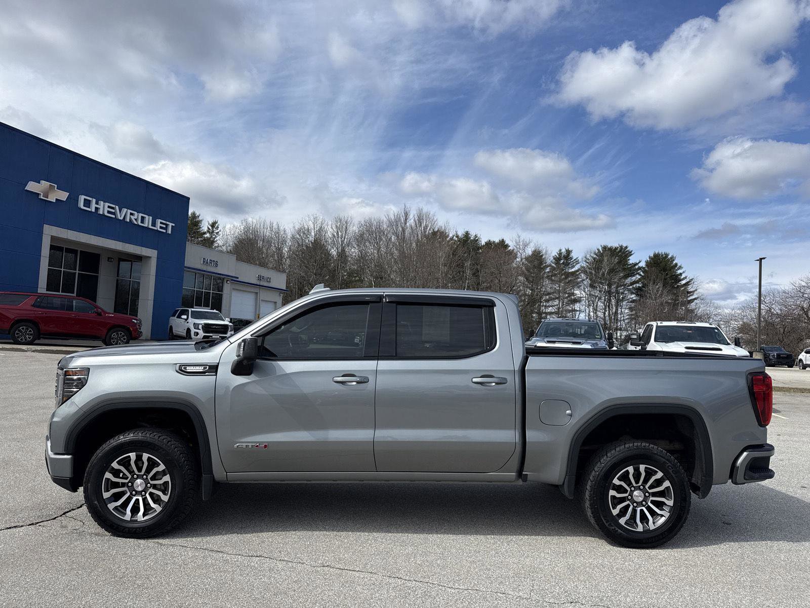 Used 2023 GMC Sierra 1500 AT4 image 3