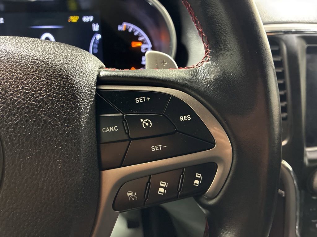 Used 2018 Jeep Grand Cherokee Trailhawk w/ Trailhawk Luxury Group AWD/4WD image 28