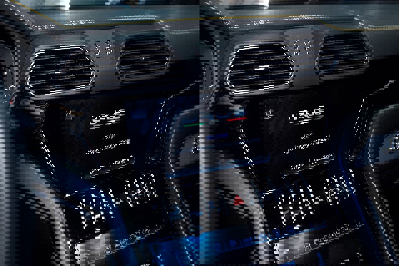 Used 2022 Lamborghini Urus image 18