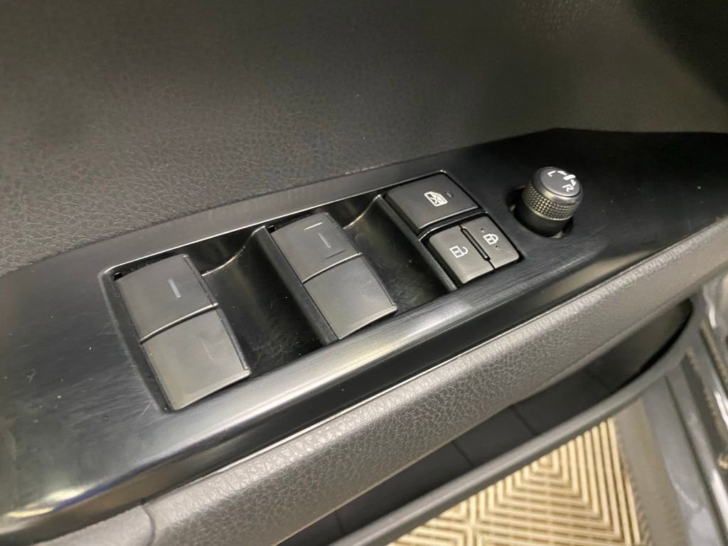 Used 2025 Toyota Camry LE w/ Convenience Package image 23
