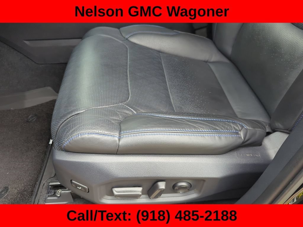 Used 2025 Toyota Tundra Platinum AWD/4WD image 16