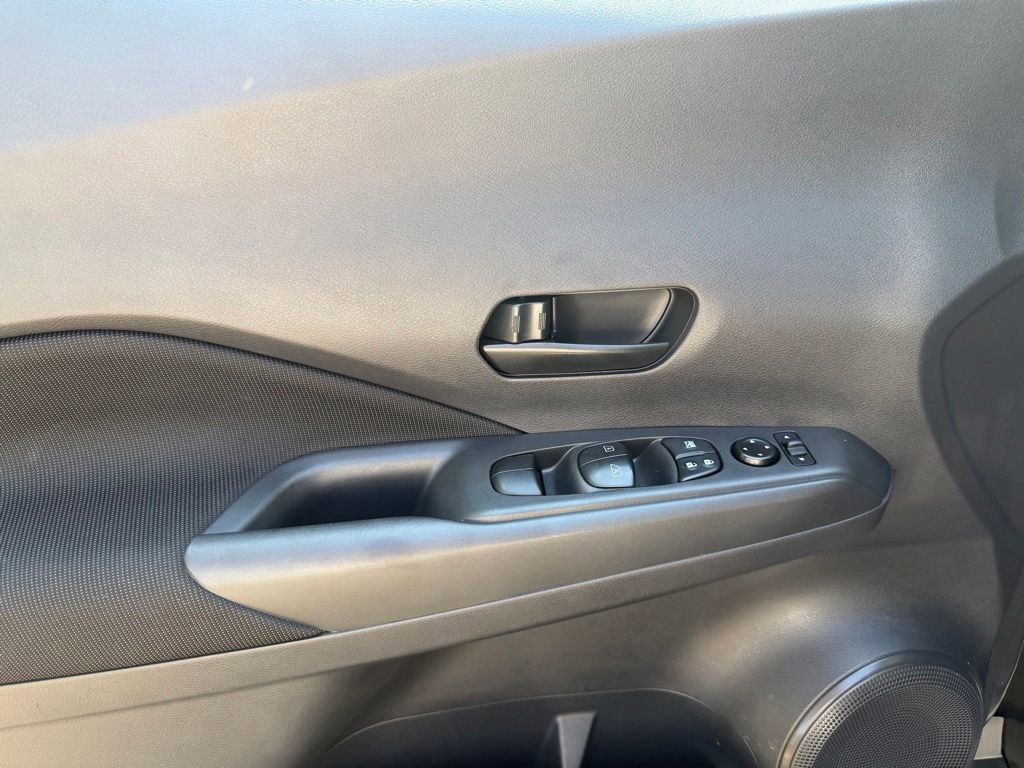 Used 2025 Nissan Kicks Play S FWD image 17