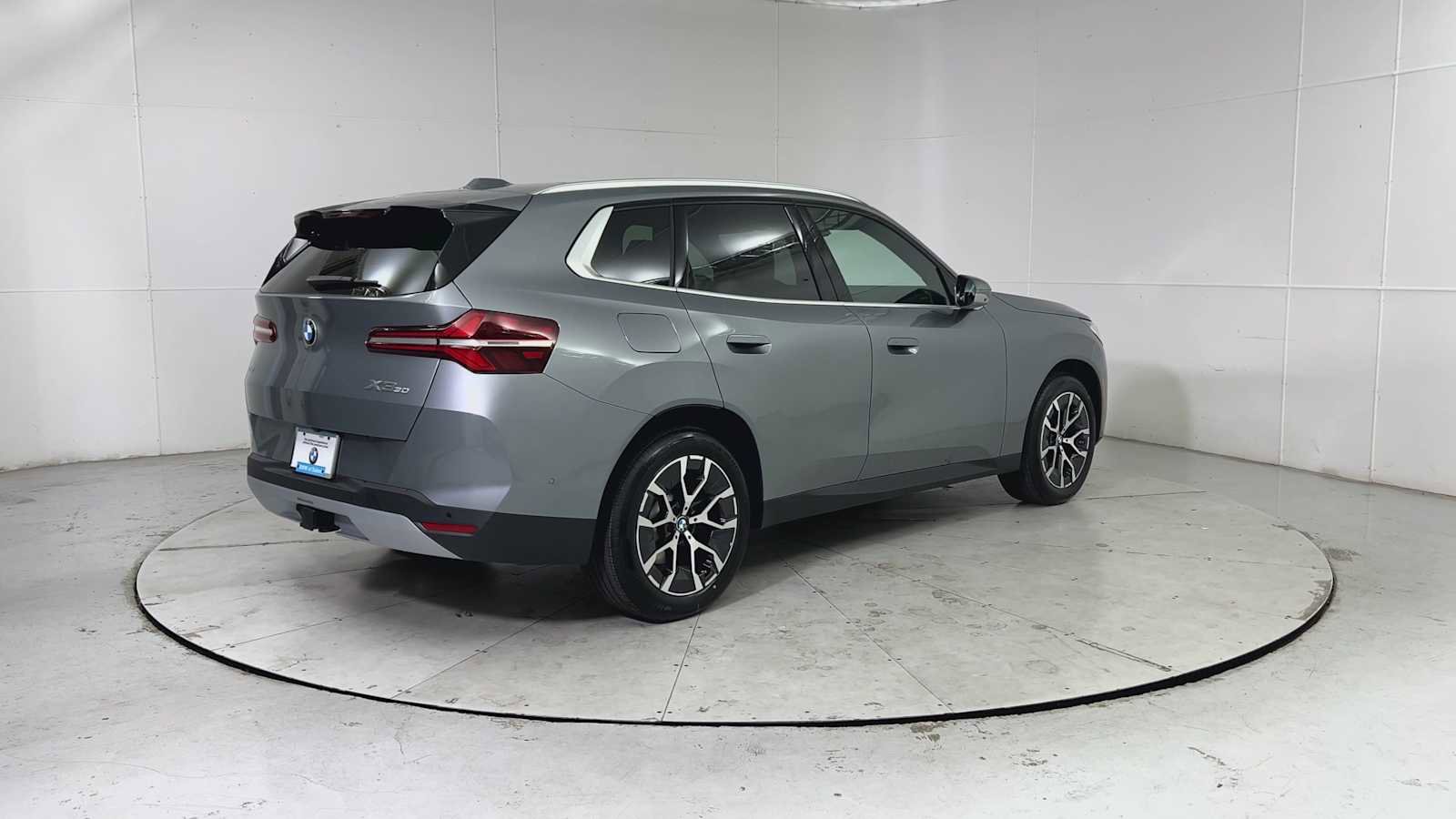 New 2026 BMW X3 xDrive30 w/ Premium Package image 2