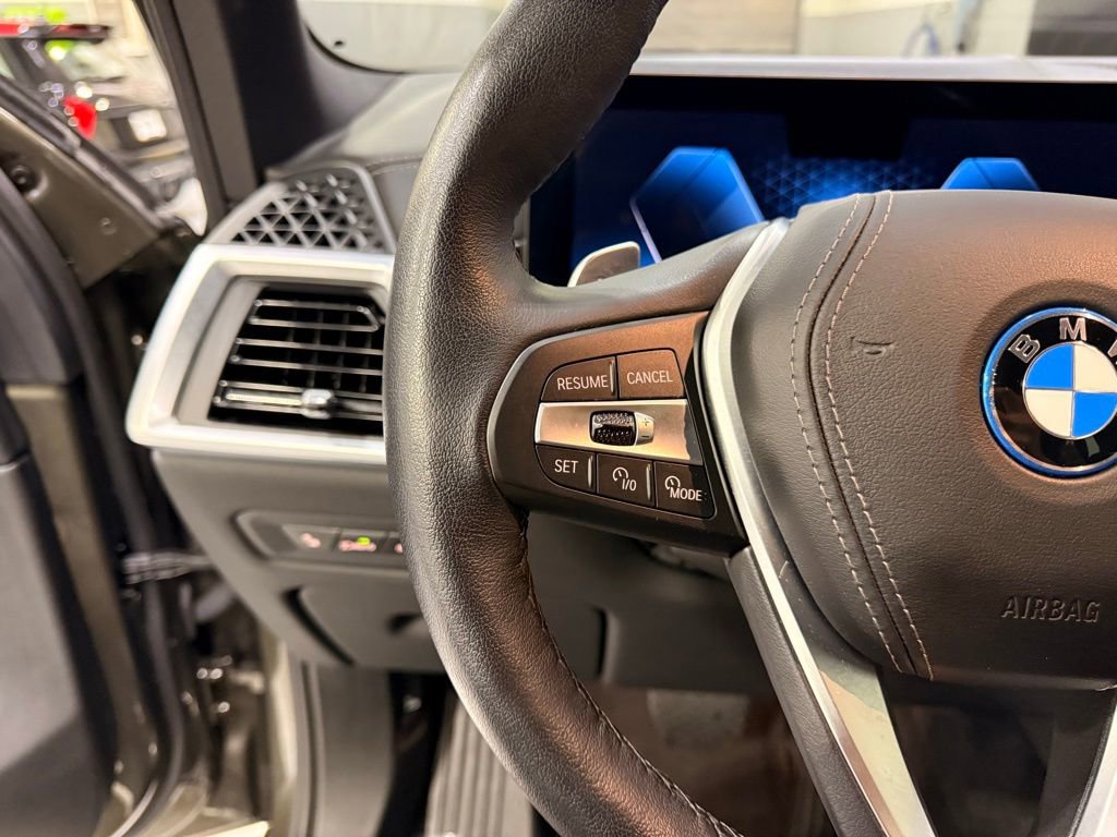 Used 2024 BMW X5 xDrive50e w/ Parking Assistance Package image 13