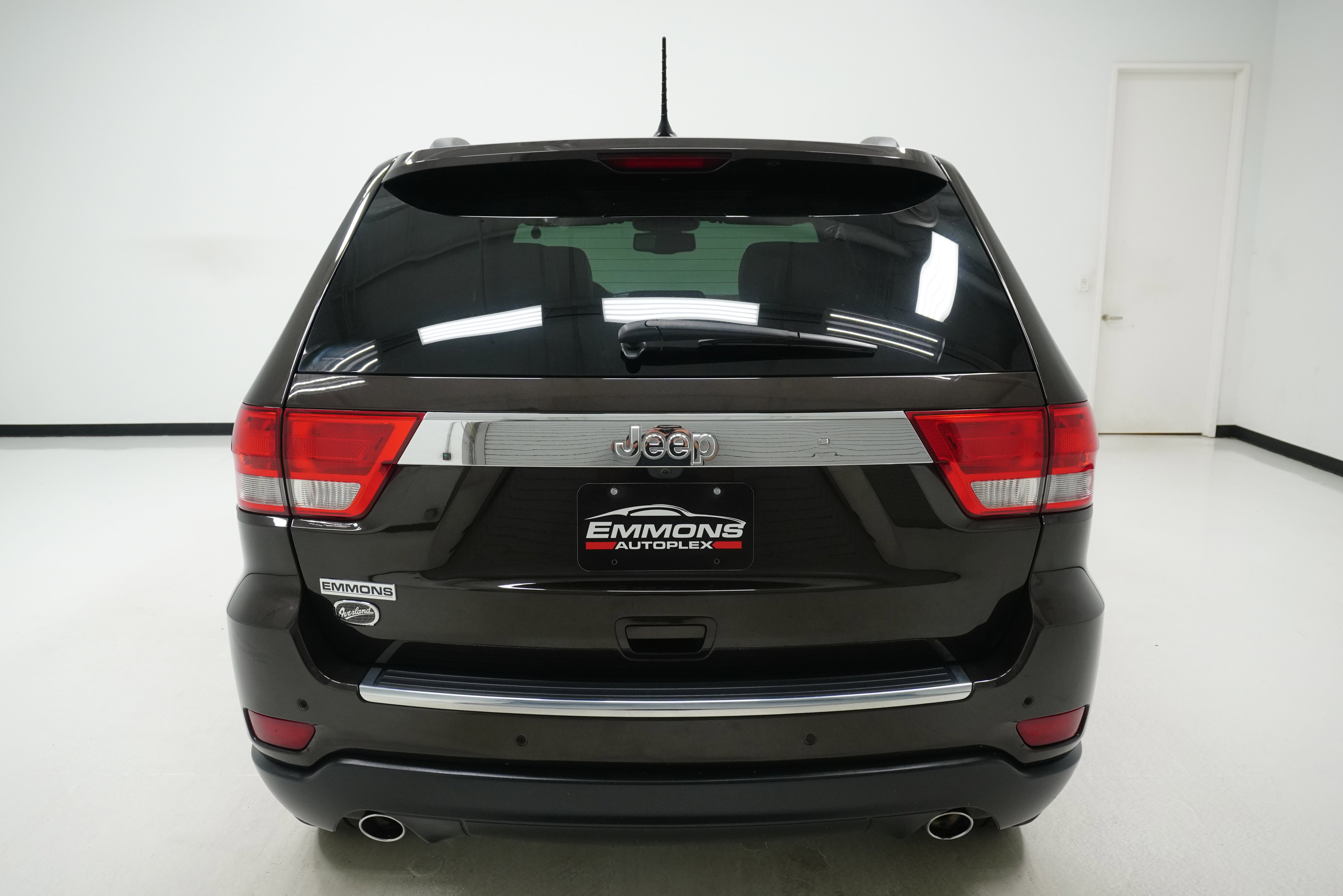 Used 2013 Jeep Grand Cherokee Overland Summit image 5