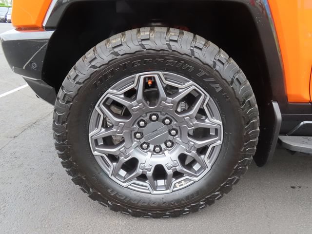 Used 2024 GMC Hummer EV 3X w/ LPO, Illumination Package AWD/4WD image 8