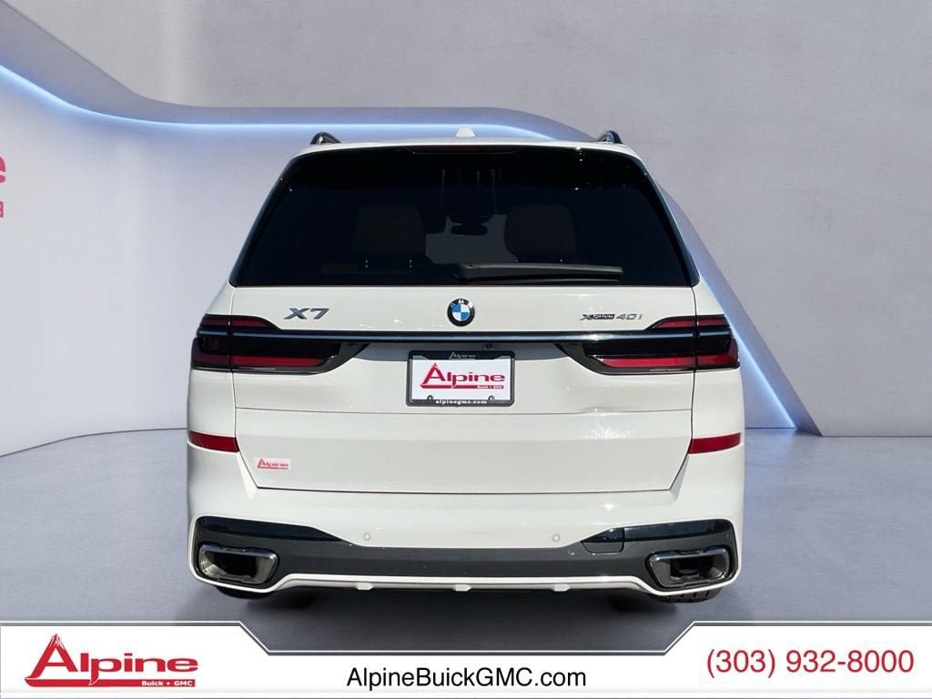 Used 2023 BMW X7 xDrive40i w/ M Sport Package AWD/4WD image 4