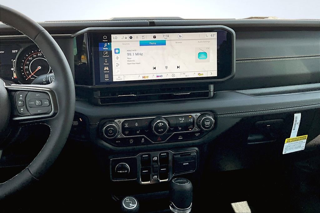 New 2025 Jeep Gladiator Sport image 7