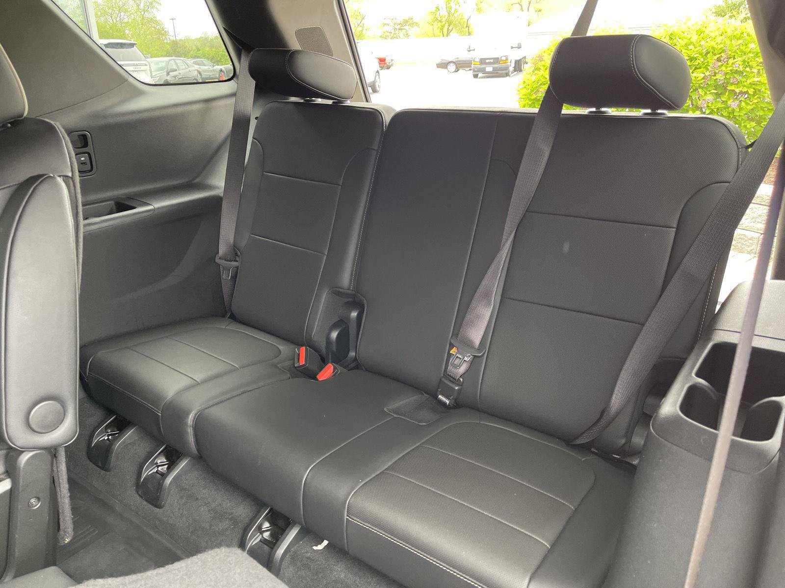 Used 2023 Chevrolet Traverse Premier w/ LPO, Floor Liner Package AWD/4WD image 47