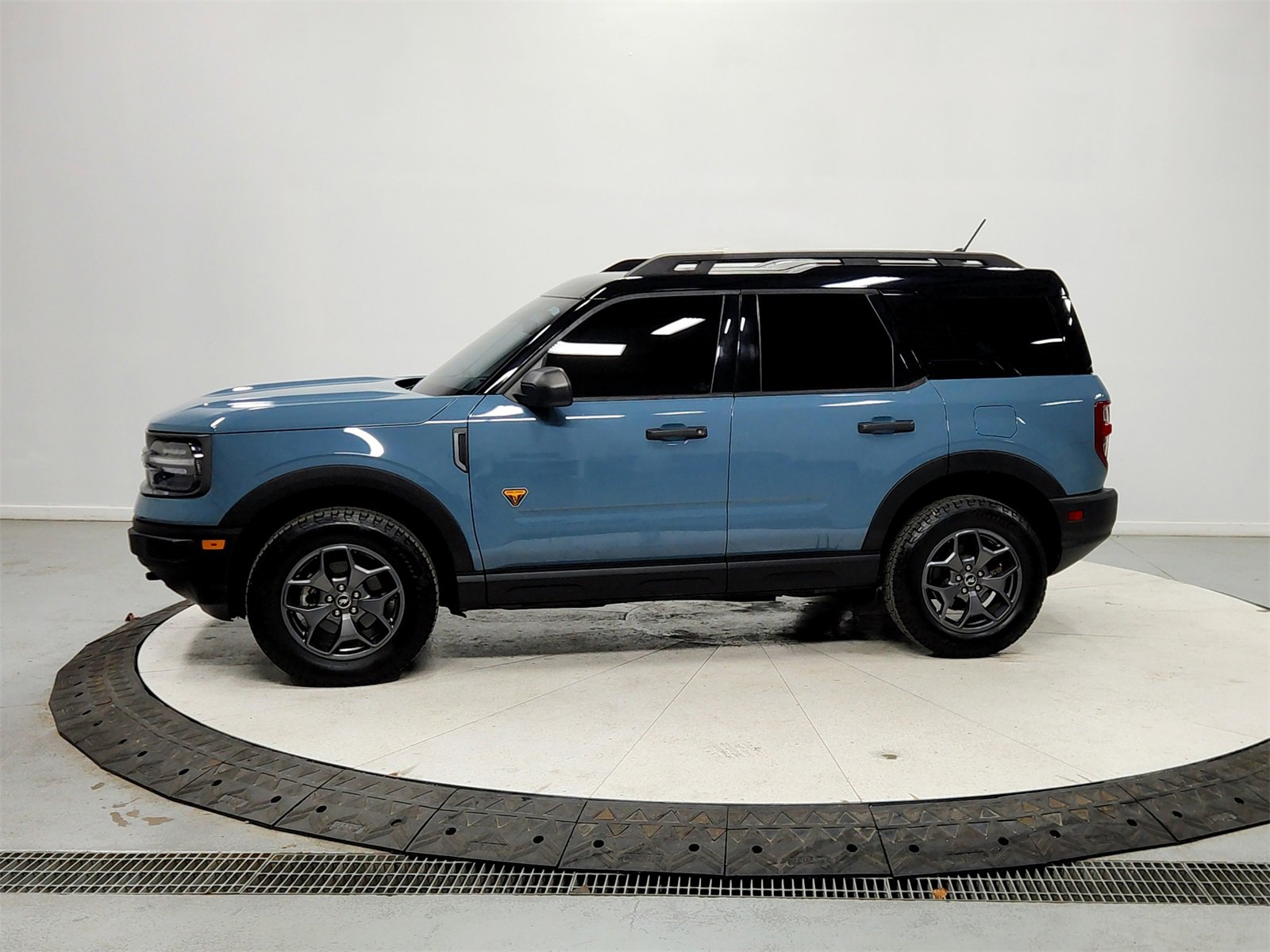 Used 2021 Ford Bronco Sport Badlands image 4