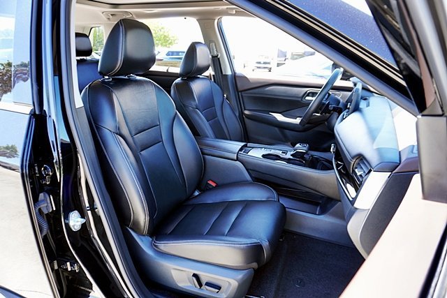 Certified 2023 Nissan Rogue SL w/ SL Premium Package FWD image 18