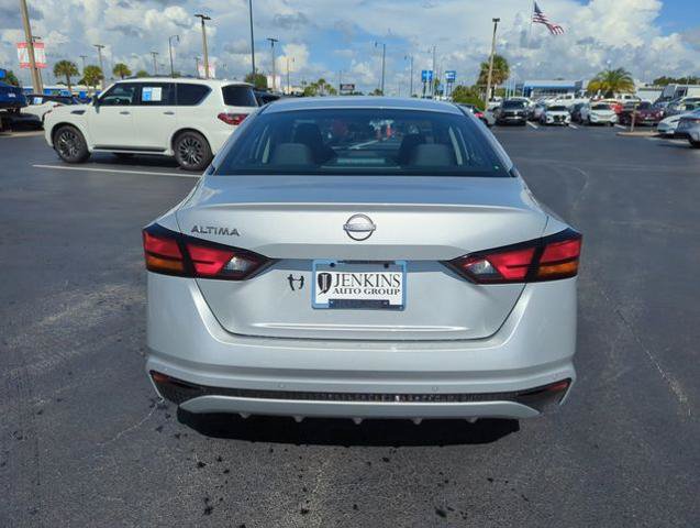 Certified 2024 Nissan Altima 2.5 S FWD image 7