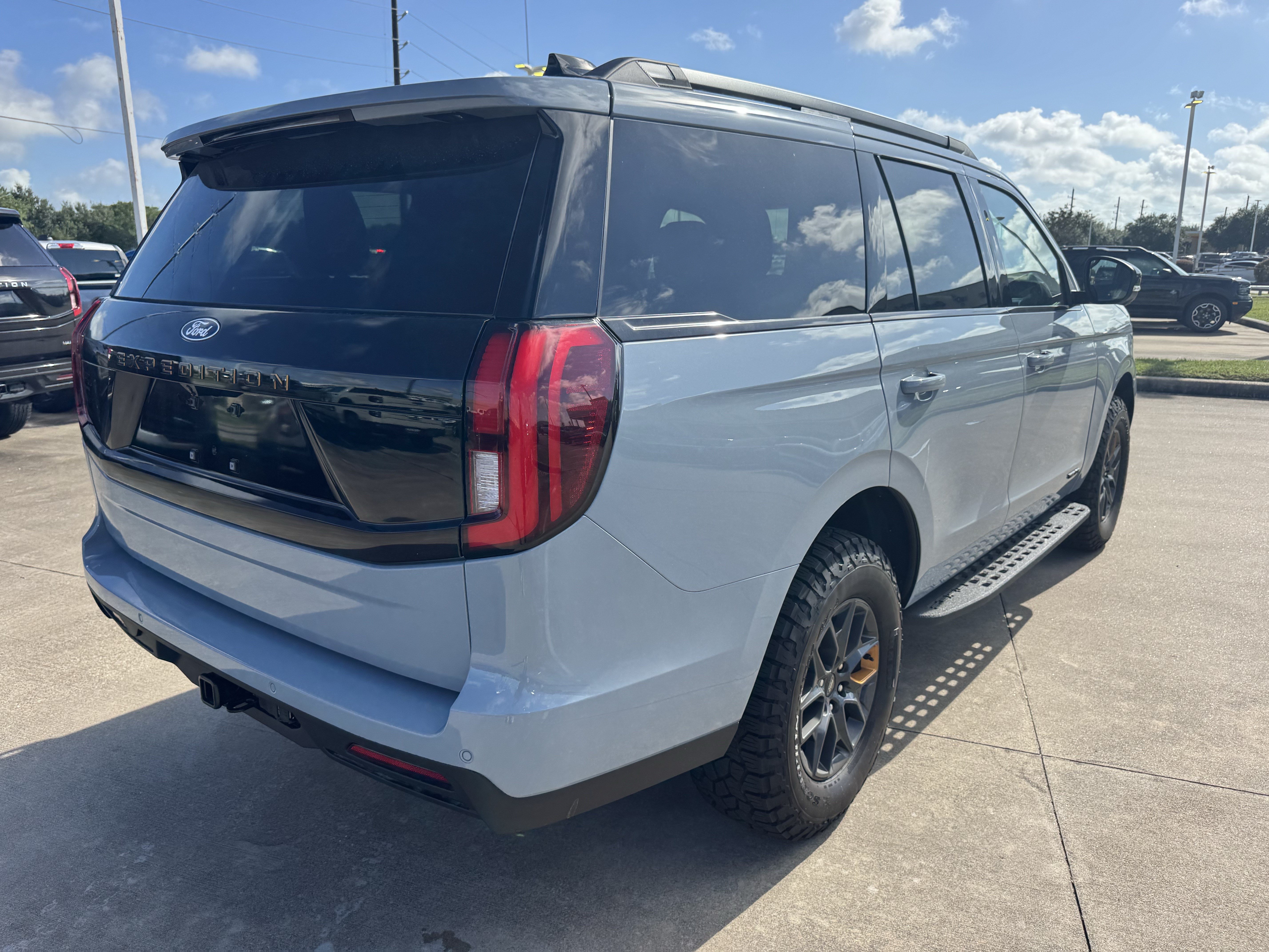 New 2027 Ford Expedition Tremor w/ Driver's Package AWD/4WD image 8