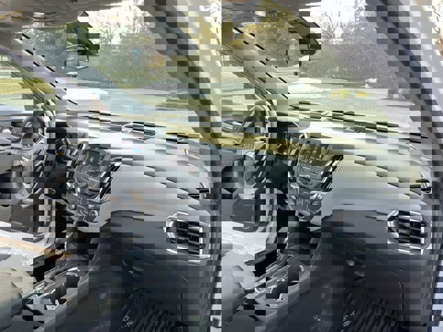 Used 2023 Chevrolet Equinox LS w/ LS Convenience Package image 29