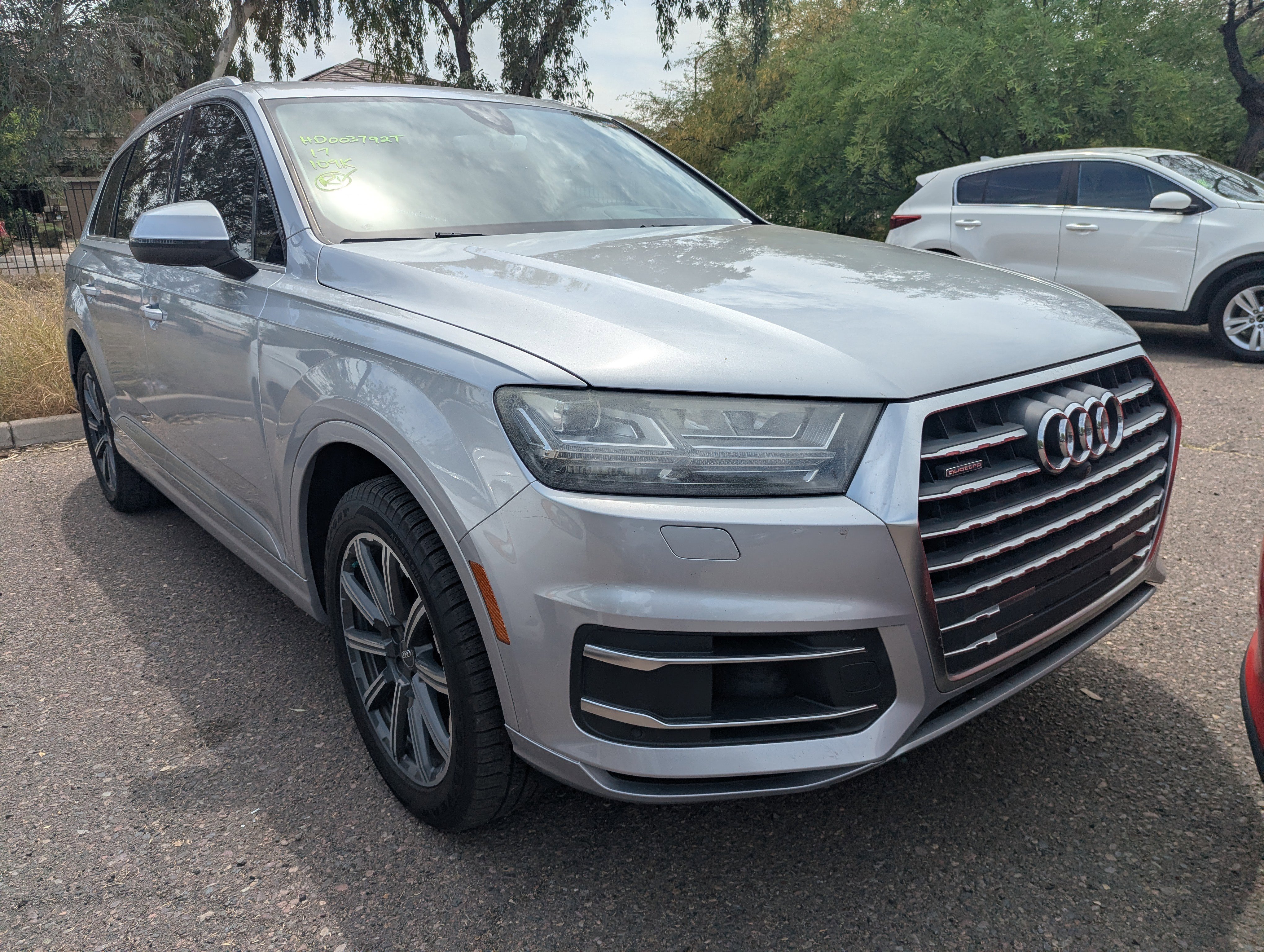 Used 2017 Audi Q7 3.0T Prestige image 2