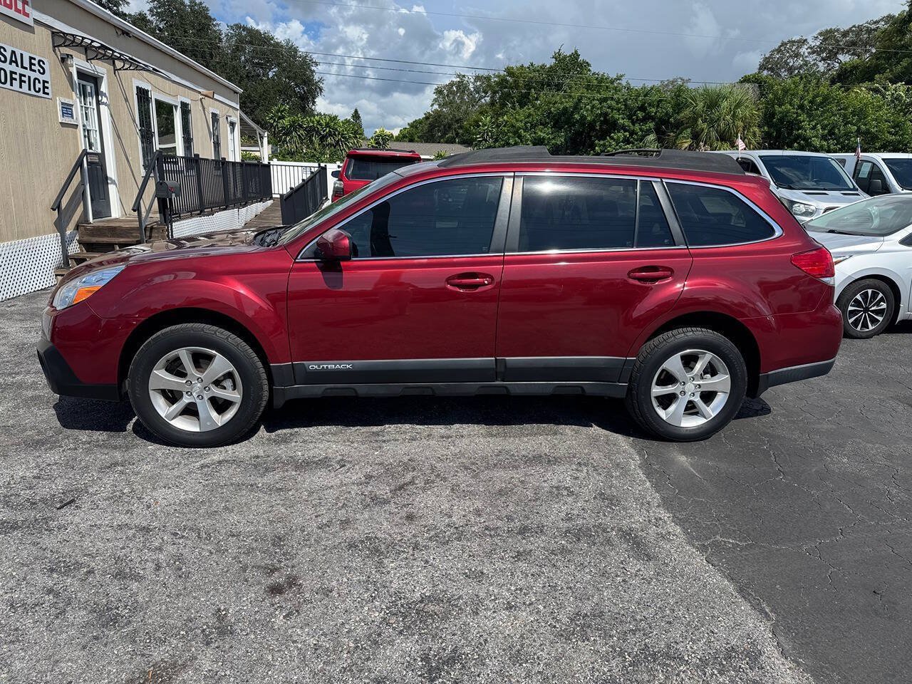Used 2014 Subaru Outback 2.5i Limited w/ Moonroof Package AWD/4WD image 5