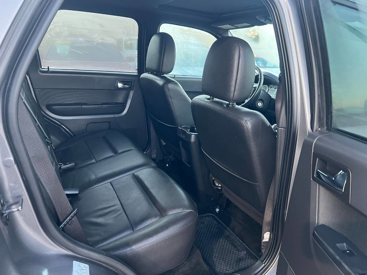 Used 2011 Ford Escape Limited w/ 301A Rapid Spec Order Code AWD/4WD image 9