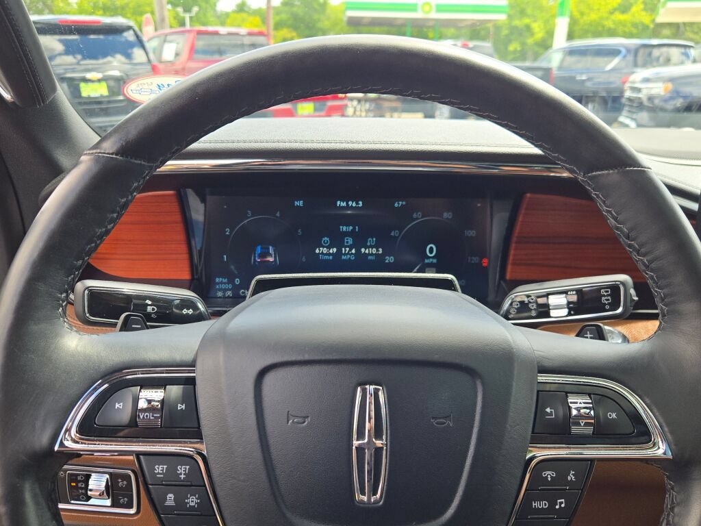 Used 2024 Lincoln Navigator Reserve AWD/4WD image 38