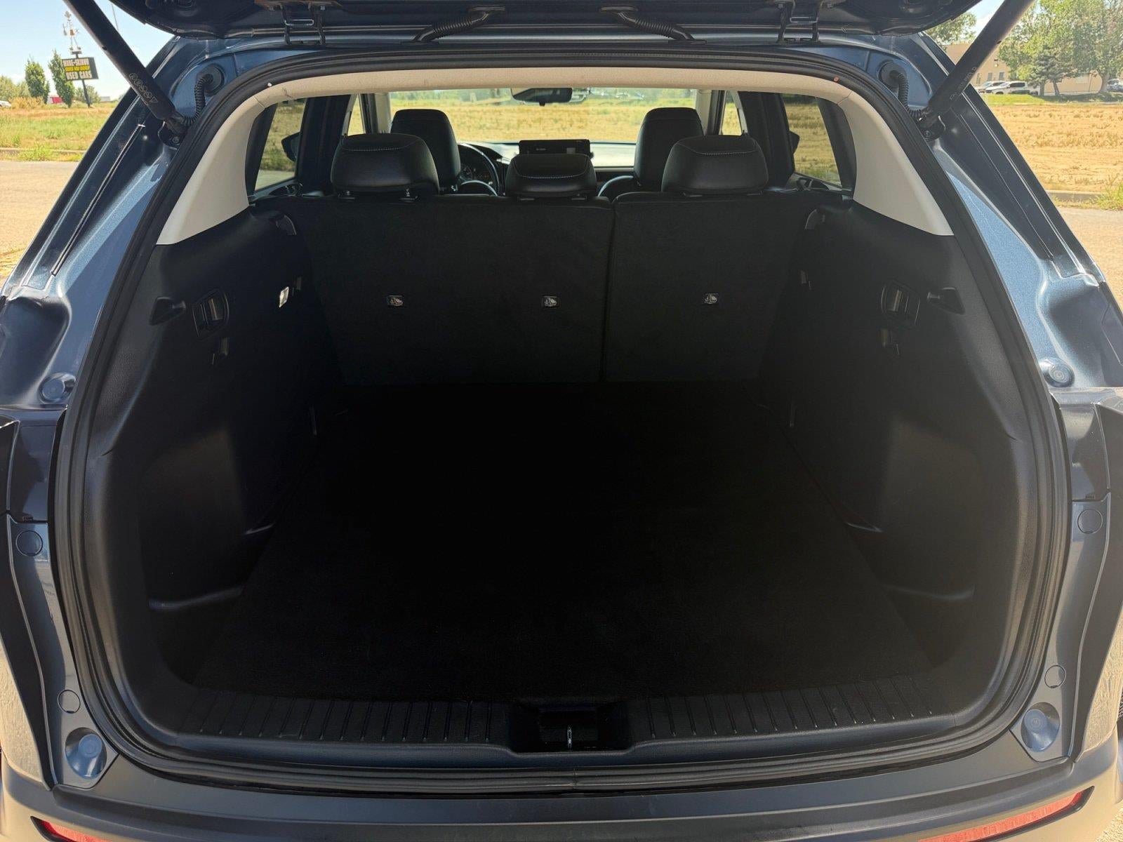 Used 2025 MAZDA CX-50 AWD 2.5 S w/ Preferred Package image 16