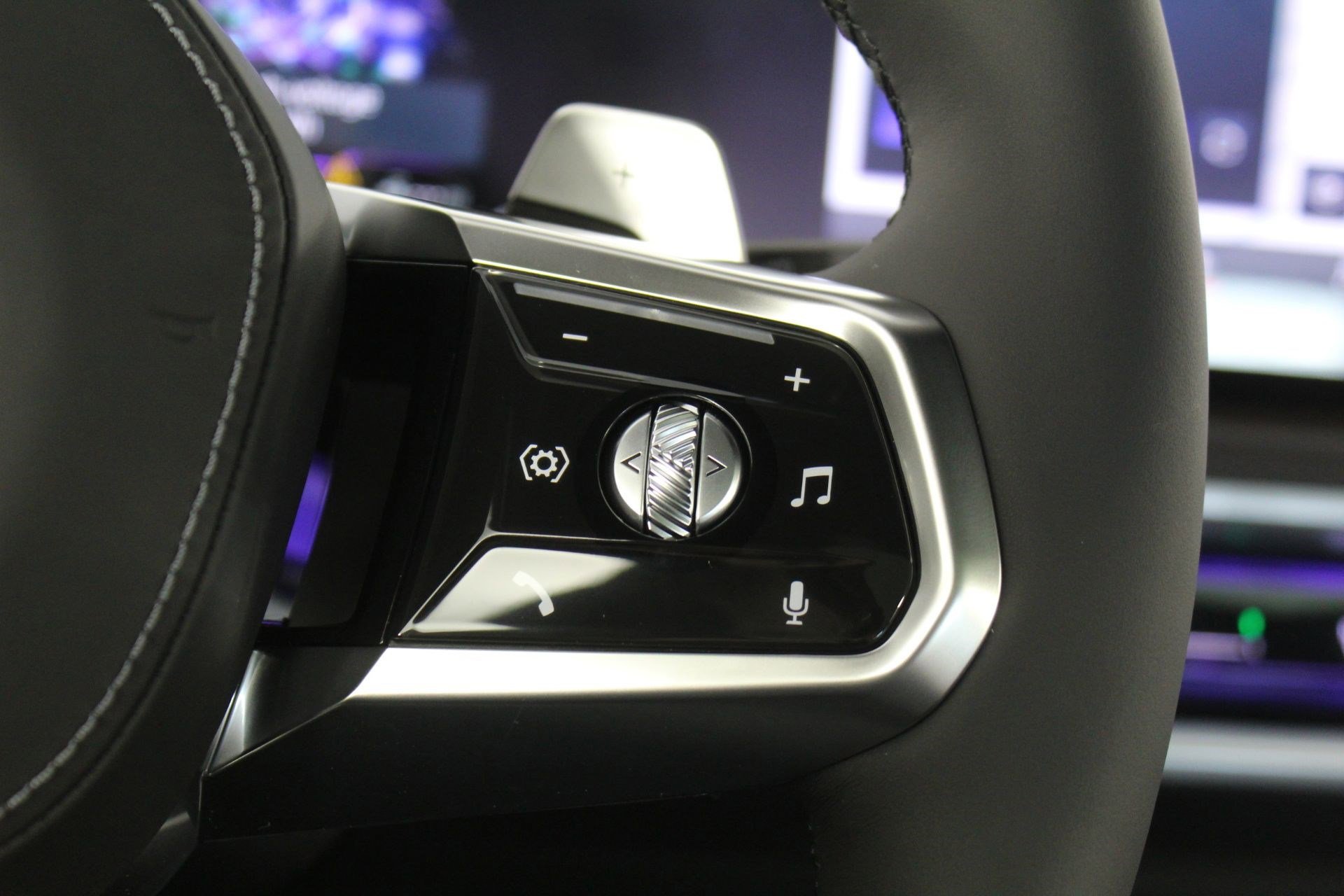 New 2026 BMW 750e xDrive w/ Executive Package image 33