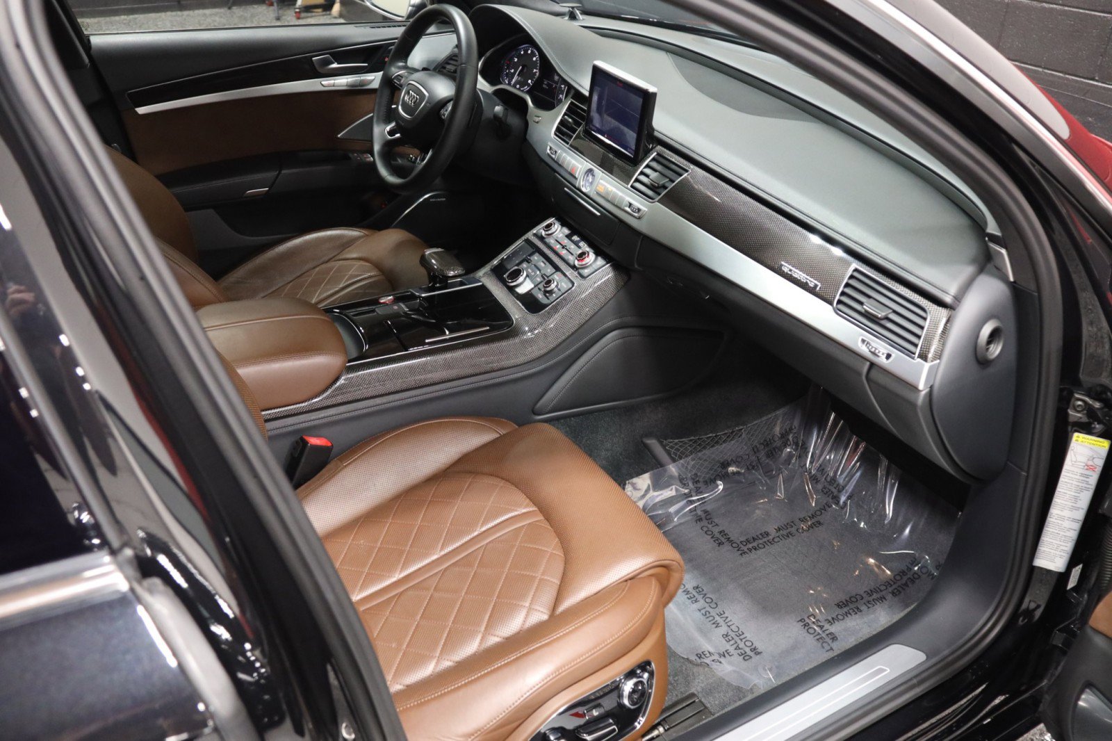 Used 2014 Audi S8 AWD/4WD image 41
