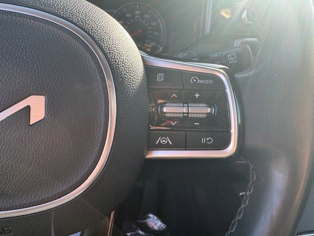 Used 2022 Kia Sorento S w/ Panoramic Sunroof Package AWD/4WD image 17
