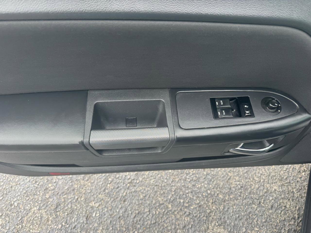 Used 2012 Dodge Challenger R/T image 12