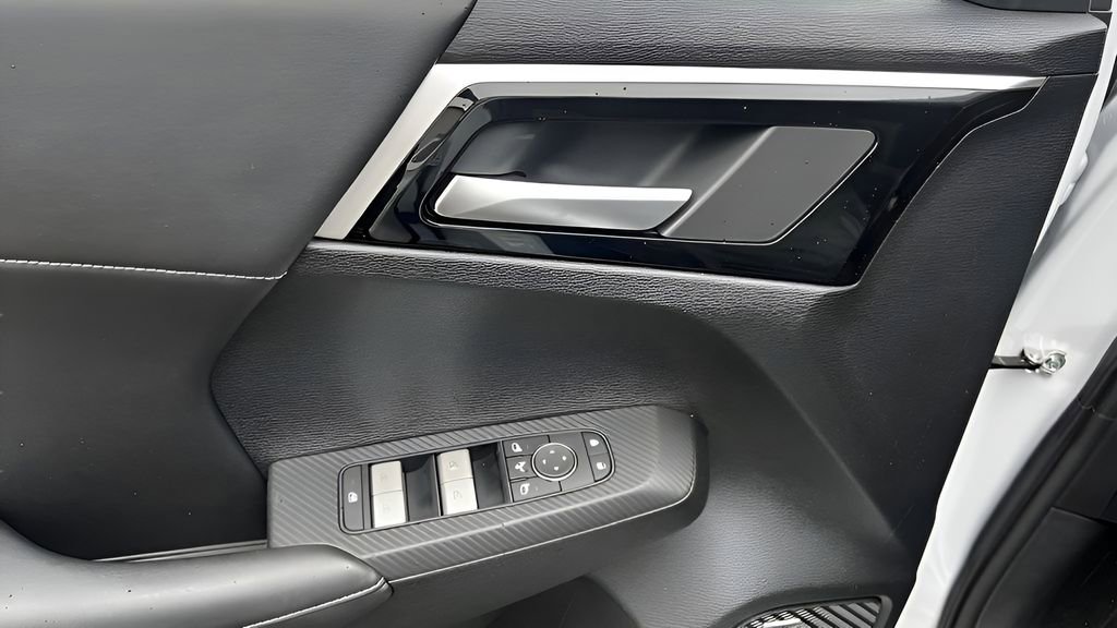 New 2025 Mitsubishi Outlander Trail Edition AWD/4WD image 19