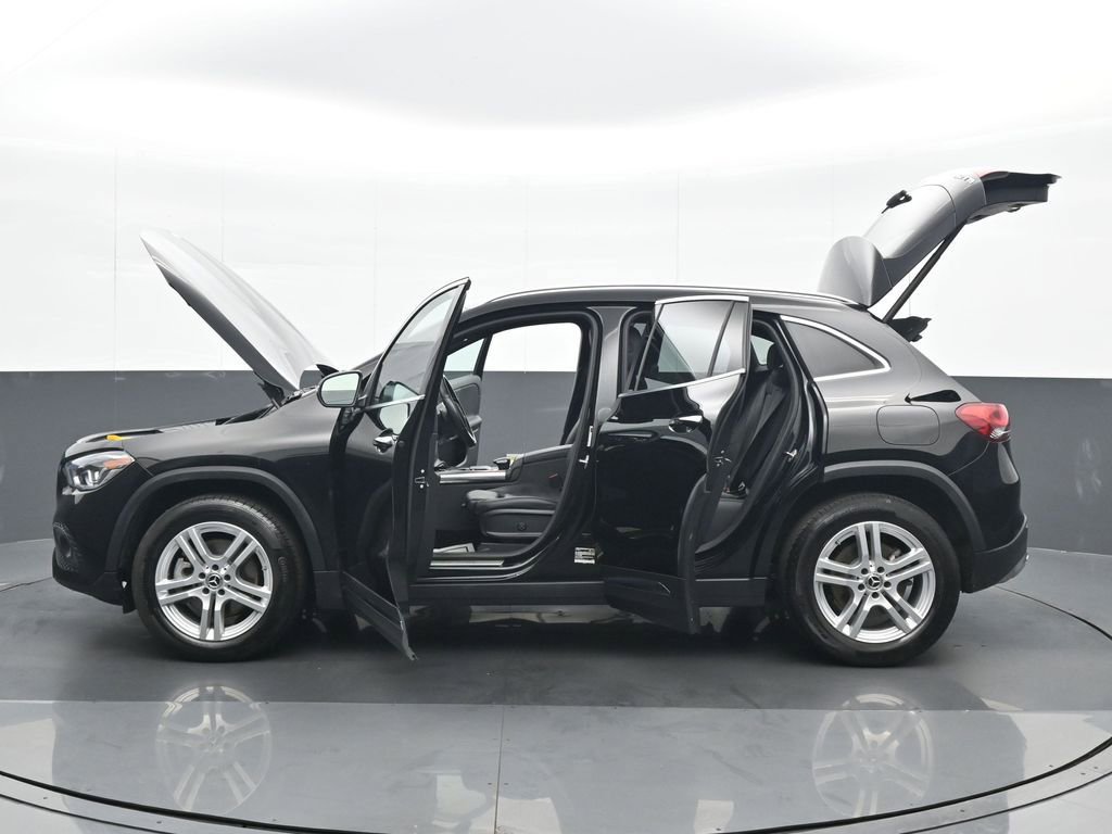 Used 2023 Mercedes-Benz GLA 250 4MATIC w/ Premium Package image 19