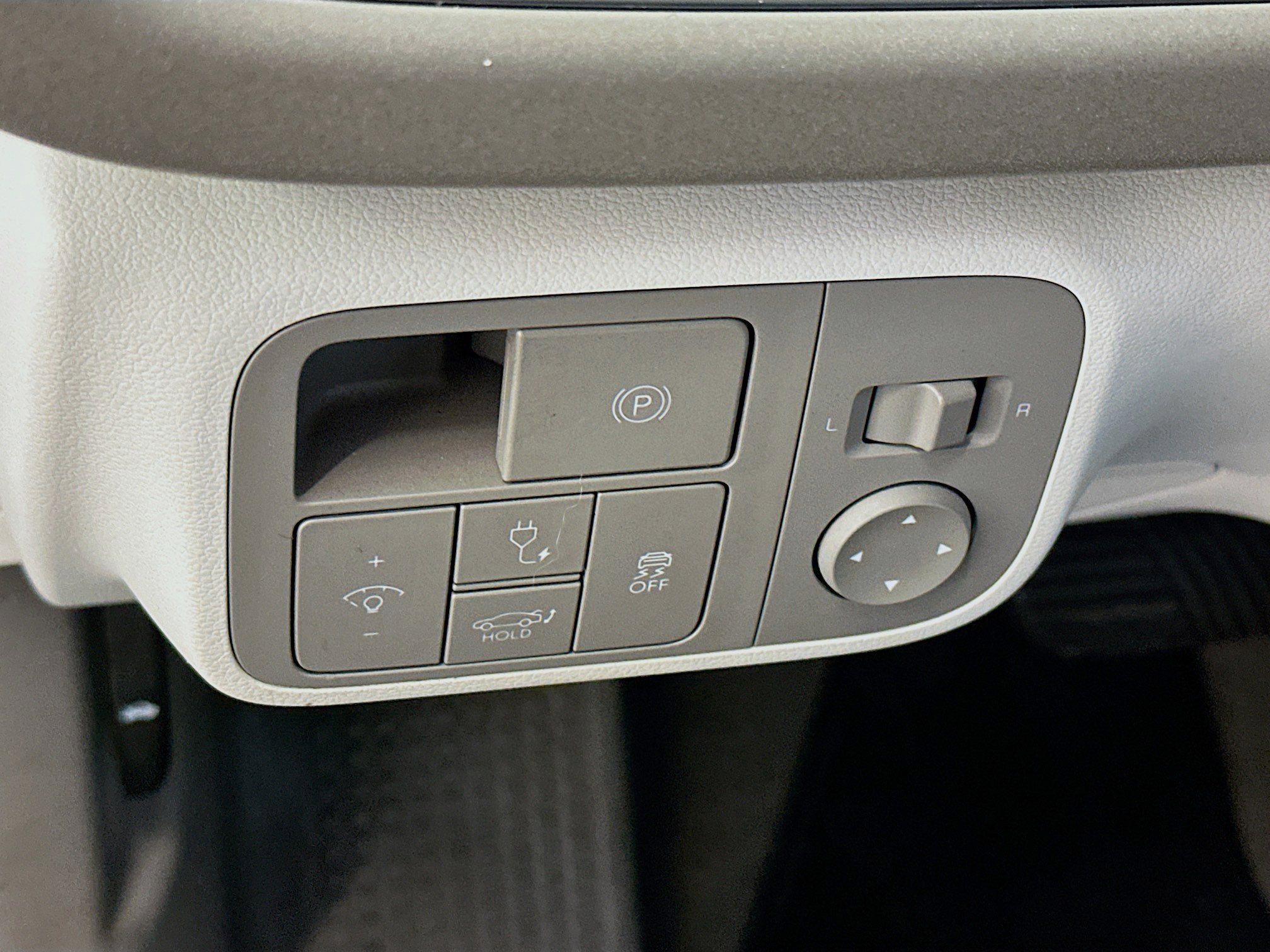 Used 2023 Hyundai Ioniq 6 SEL w/ Cargo Package image 17