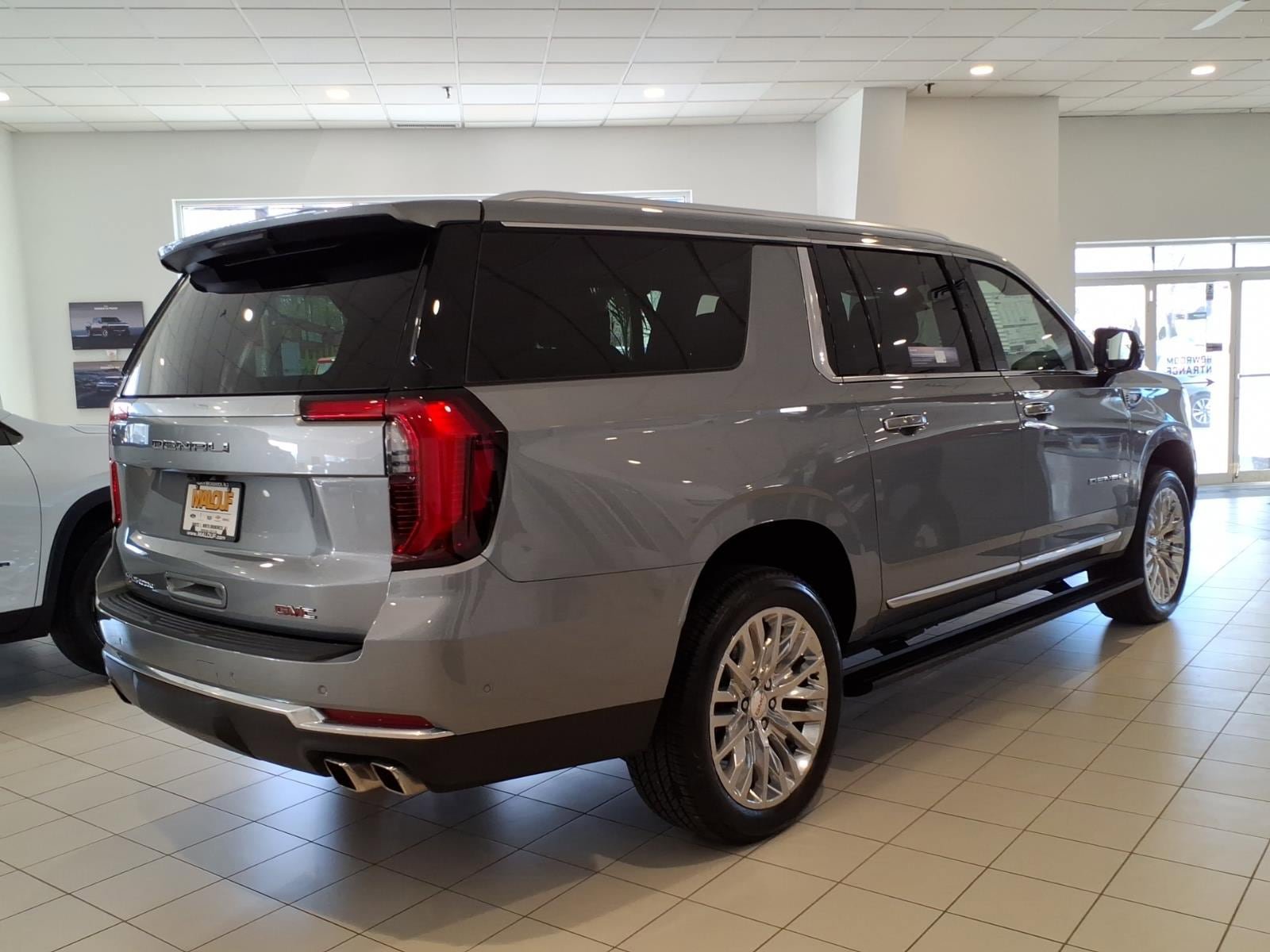 New 2025 GMC Yukon XL Denali w/ Sun & Power Step Package image 6