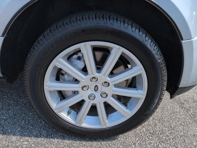 Used 2010 Land Rover Range Rover Supercharged AWD/4WD image 11
