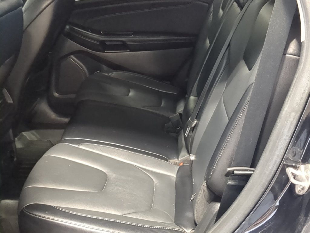 Used 2018 Ford Edge Titanium w/ Technology Package AWD/4WD image 23