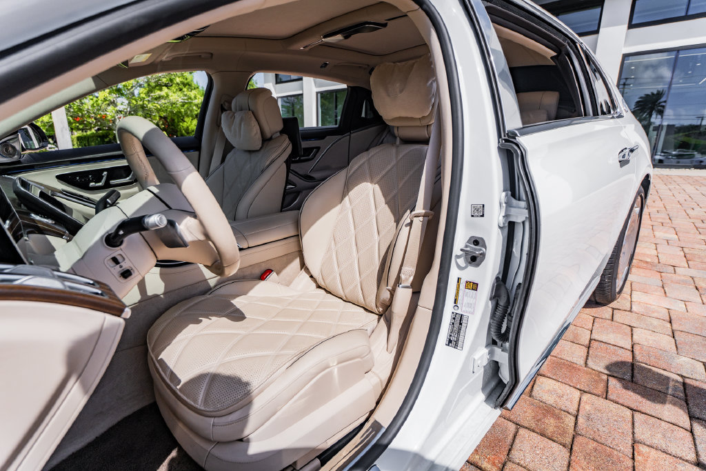 Used 2024 Mercedes-Benz Maybach S 680 4MATIC image 21