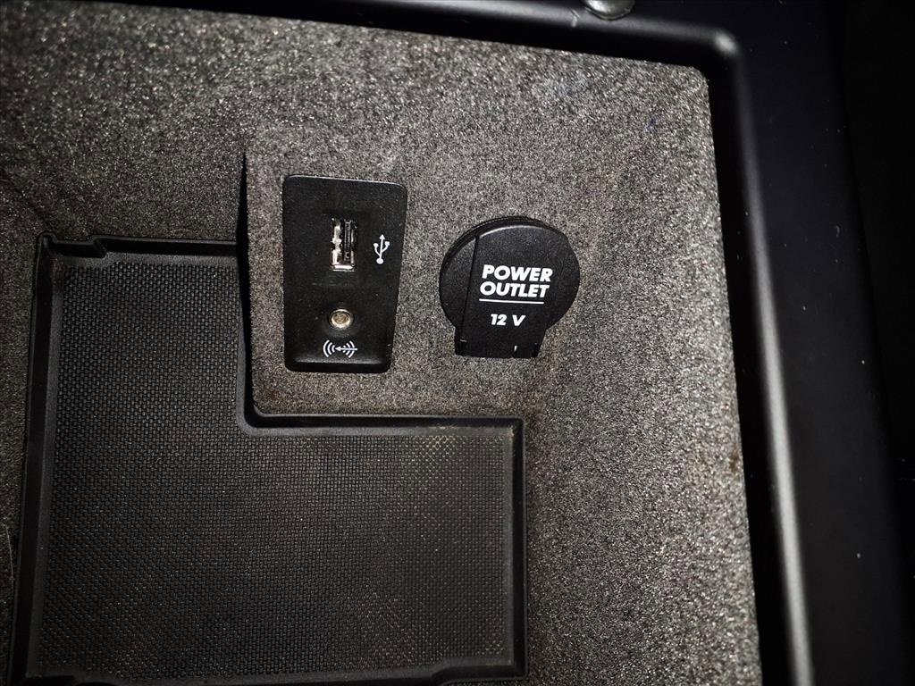 Used 2017 Porsche Macan image 23