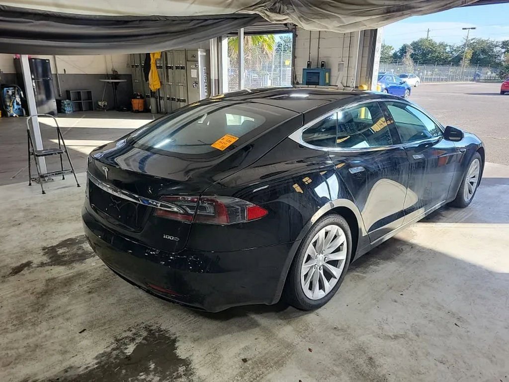 Used 2019 Tesla Model S 100D image 4
