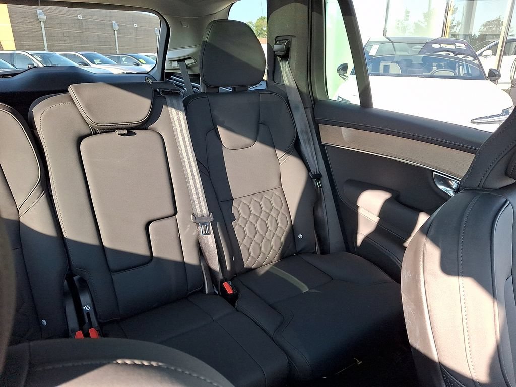 Certified 2026 Volvo XC90 B6 Plus AWD/4WD image 6